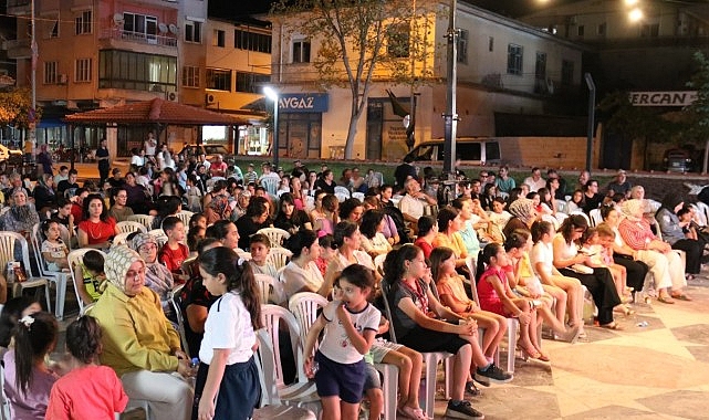 Başkan Çerçioğlu Yenipazar’da Vatandaşları Açık Hava Sineması ile Buluşturdu Çerçioğlu, kentin dört bir yanında vatandaşları kültür ve sanat etkinlikleri