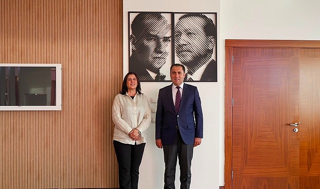 Başkan Çerçioğlu’na Aile ve Sosyal Hizmetler İl Müdürü Türkoğlu’ndan Ziyaret Aydın Büyükşehir Belediye Başkanı Özlem Çerçioğlu'na, Aydın Aile ve Sosyal