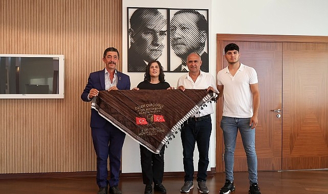 Başkan Çerçioğlu’na Çine Akçaova ve Altınabat Mahallesi Muhtarlarından Ziyaret Aydın Büyükşehir Belediye Başkanı Özlem Çerçioğlu'na Çine ilçesi Akçaova Mahallesi