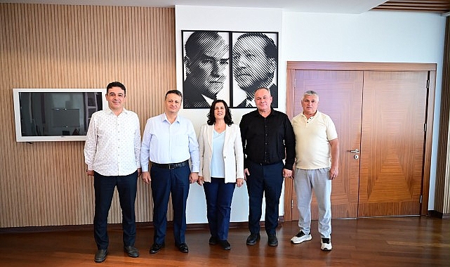 Başkan Çerçioğlu’na Nazilli Şoförler ve Otomobilciler Odası’ndan Ziyaret Aydın Büyükşehir Belediye Başkanı Özlem Çerçioğlu’na Nazilli Şoförler ve Otomobilciler