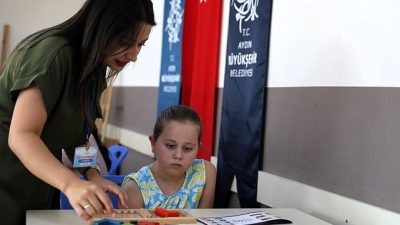 Aydın Büyükşehir Belediyesi’nin ‘Yaz Dönemi Etkinlikleri’ kapsamında düzenlediği akıl oyunları