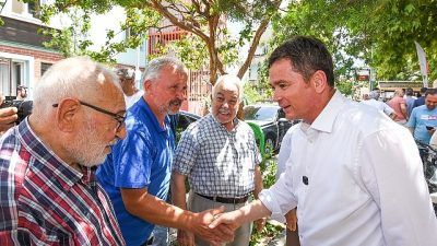 Osmangazi Belediye Başkanı Erkan Aydın, Başaran Mahallesi ziyaretinde vatandaşların talep