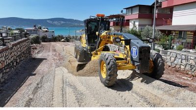 Didim Belediyesi, Akbük Mahallesi'nde yol yapım çalışmalarını sürdürürken, kısa süre