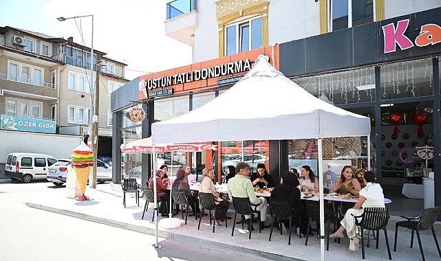 Başkan Kocaman, İstasyon Mahallesi’nin Kadın Esnaflarıyla Bir Araya Geldi Samimi bir atmosferde gerçekleştirilen programda Kartepe Belediye Başkanı Av. M.