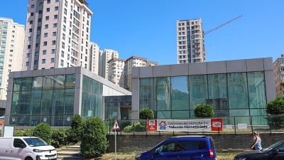 Maltepe Belediye Başkanı Mimar Esin Köymen, ilçenin dört bir yanında