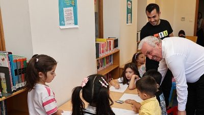 Nilüfer Belediyesi, çocukları ve ebeveynlerini “Biz Bu Yaz Kütüphanedeyiz” projesi