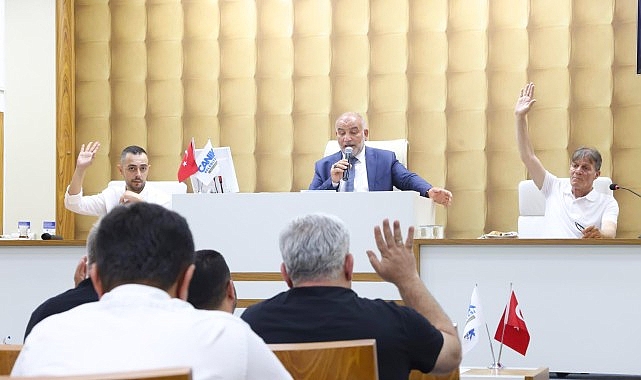 Başkan Sandıkçı: “Eser ve hizmet seferberliğimizi kararlılıkla sürdürüyoruz” Canik Belediye Başkanı İbrahim Sandıkçı'nın başkanlığında Canik Belediye Meclisi Temmuz