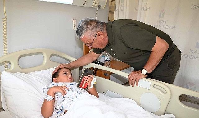 Kemer Belediyesi’nin her yıl geleneksel olarak düzenlediği toplu sünnet etkinliği