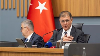 İzmir Büyükşehir Belediye Başkanı Dr. Cemil Tugay, temmuz ayı meclis