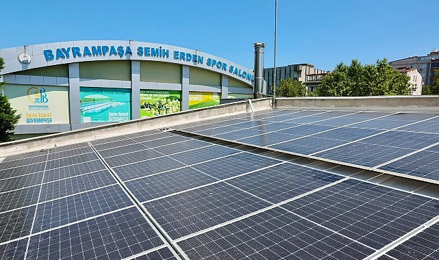 Bayrampaşa’da yüzme havuzu enerjisini güneşten alacak Bayrampaşa Belediye Başkan Vekili İbrahim Akın, ilçedeki temiz enerji yatırımları
