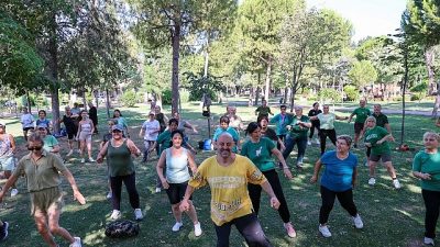 Bucalı kadınlar, Dünya Doğa Koruma Günü’nde geri dönüştürülebilir malzemelerden çevre