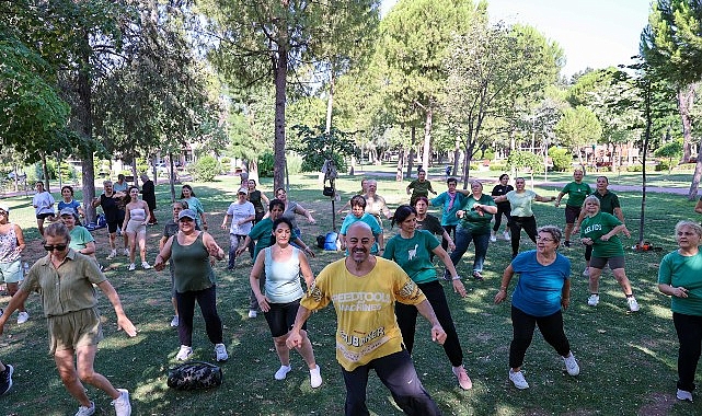Bucalı kadınlar, Dünya Doğa Koruma Günü’nde geri dönüştürülebilir malzemelerden çevre