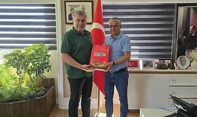 Bulancak Belediye Başkanı Sıbıç’tan Başkan Topaloğlu’na Ziyaret Giresun’un Bulancak Belediye Başkanı Necmi Sıbıç, Kemer Belediye Başkanı Necati