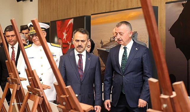 Büyükakın: “15 Temmuz’u unutmayacağız, unutturmayacağız” Kocaeli Büyükşehir Belediye Başkanı Tahir Büyükakın, 15 Temmuz Demokrasi ve