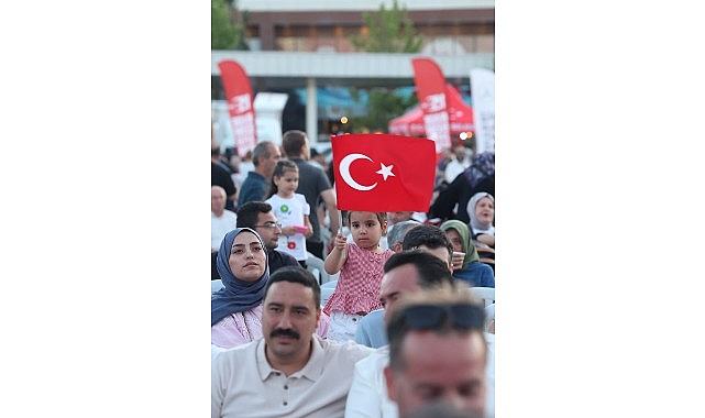 Kocaeli Büyükşehir Belediye Başkanı Tahir Büyükakın, 15 Temmuz Demokrasi ve