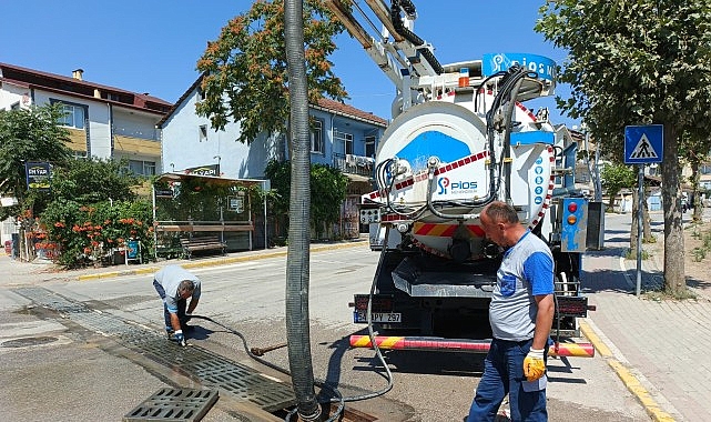 Kocaeli Valiliği’nin kuvvetli sağanak uyarısının ardından Kocaeli Büyükşehir Belediyesi, kent