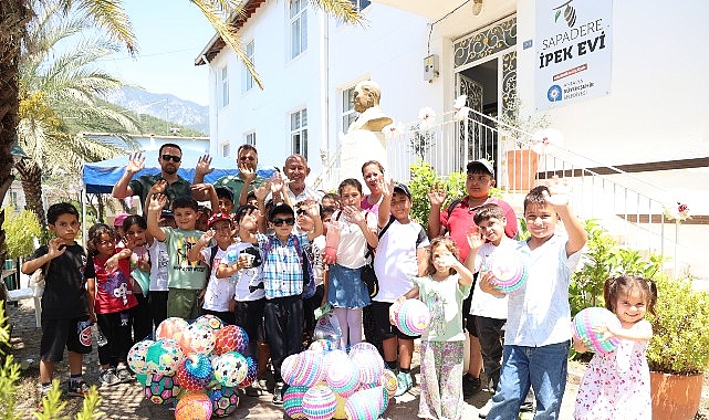 Büyükşehir Sapadere İpek Evi’ne ziyaretçi akını Antalya Büyükşehir Belediyesi tarafından Alanya Sapadere’de restore edilerek ipek evine