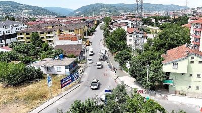Kocaeli Büyükşehir Belediyesi, Gölcük Çiftlik Mahallesi’nde altyapısı yenilenen bölgede başlattığı