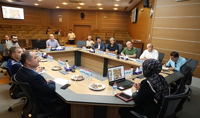 Büyükşehir’den güvenli trafik için kararlı denetim Büyükşehir Belediyesi, toplu taşımada trafik güvenliği ve yolcu konforunu artırmak