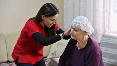 Manisa Büyükşehir Belediyesi, sağlık hizmetlerine erişimde zorluk yaşayan, yaşlı, engelli