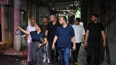 Bornova Belediye Başkanı Ömer Eşki, Çamdibi Yıldırım Beyazıt Mahallesi’nde kilit