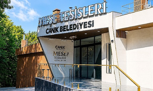 Canik Belediyesi Meşe Tesisleri'nin restoran, kafe ve kahvaltı salonunda emeklilere