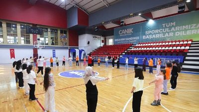 Canik Belediyesi, çocukları ve gençleri sporla buluşturuyor, ücretsiz sporcu servisi