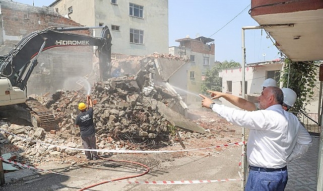 Canik’te Tarihi Dönüşüm: Yeni Konutlar Geliyor, Bulvar Yolları Açılıyor Canik Belediye Başkanı İbrahim Sandıkçı, güvenli ve modern şehircilik hamlesiyle