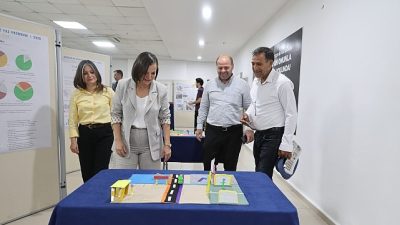 Karabağlar Belediyesi'nin "Çocuk Dostu Kent" temasıyla düzenlediği Karabağlar Akademi 2.