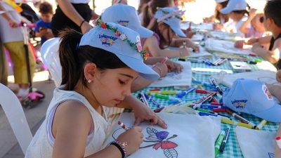Kocaeli Büyükşehir Belediyesi tarafından düzenlenen “Çık Dışarıya Oynayalım” etkinlikleri, yaz