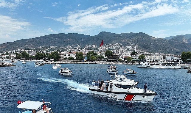 Denizcilik ve Kabotaj Bayramı’nın 100. Yılı Edremit’te coşkuyla kutlandı Cumhuriyetimizin denizlerdeki bağımsızlığının simgesi olan 1 Temmuz Denizcilik ve Kabotaj
