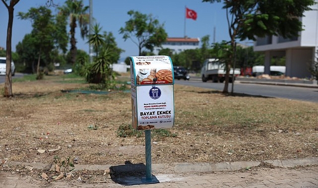 Didim Belediyesi Bayat Ekmek Kutularını Kent Genelinde Yaygınlaştırıyor Didim Belediyesi, gıda israfını önlemek, çevre bilincini güçlendirmek ve bayat