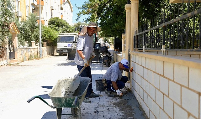 Didim Belediyesi Efeler Mahallesi’nde Ulaşım Konforunu Güçlendiriyor Didim Belediyesi, kent genelinde sürdürdüğü üstyapı çalışmaları kapsamında Efeler Mahallesi