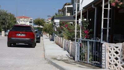 Didim Belediyesi, kent genelinde yürüttüğü kaldırım çalışmalarıyla yaya ulaşımını daha