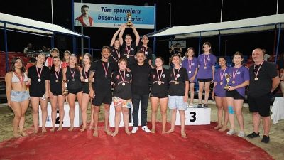 Dikili Belediyesi tarafından bu yıl ilk kez düzenlenen 15 Yaş