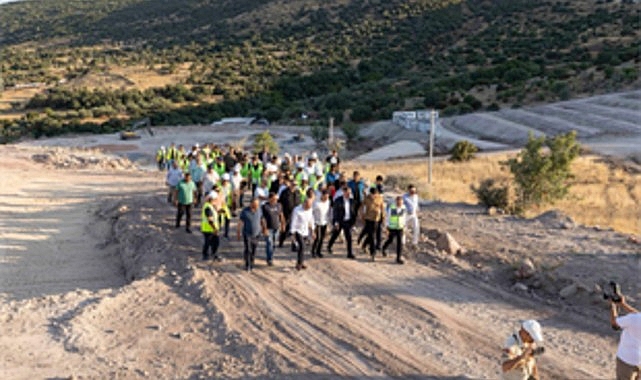 İzmir Büyükşehir Belediyesi, Dikili’nin çevre altyapısını güçlendirecek 1,5 milyar liralık
