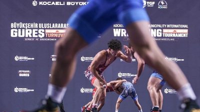 Kocaeli Büyükşehir Belediyesi’nin Türk güreşinin efsane isimleri Hasan Gemici ve