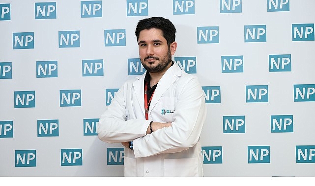 Emojiler iletişimi kolaylaştırıyor ama yetmiyor! Üsküdar Üniversitesi NPİSTANBUL Hastanesi Klinik Psikolog Göktuğ Kılıç, günümüz dijital iletişiminde