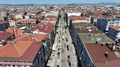 Ulaşım alanında yaptığı yatırımlarla kent trafiğinin daha sürdürülebilir olmasını hedefleyen