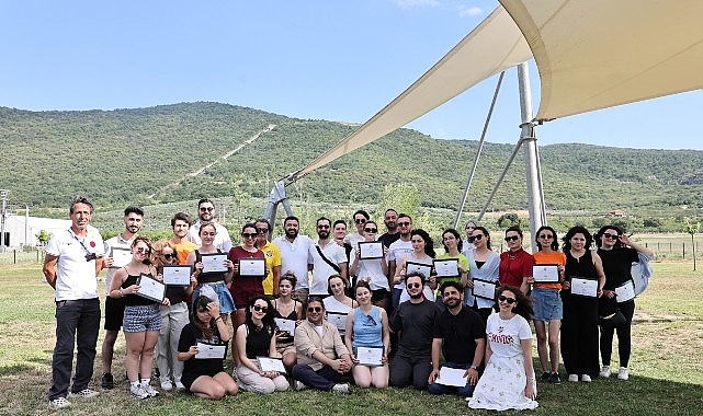 Gençler Fadıllı’da liderlik kampında buluştu Nilüfer Belediyesi, gençlerin gönüllülük bilincini artırmak, doğayla iç içe vakit