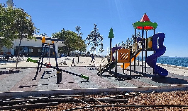 Gölcük Ulaşlı’da çocukların neşesi sahile taşınacak Kocaeli Büyükşehir Belediyesi, kent genelinde sürdürdüğü çocuk oyun grubu çalışmalarına