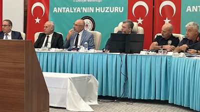 Kemer Belediye Başkan Yardımcısı Semih Top, Antalya Valisi Hulusi Şahin