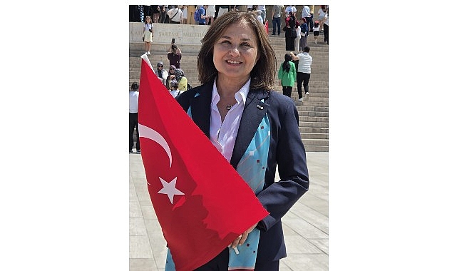 İlk Durak Anıtkabir: Türk Rotaryenlerinden Cumhuriyet Yemini Uluslararası Rotary'nin Türkiye'deki 2420, 2430 ve 2440 Bölge Federasyonlarına bağlı