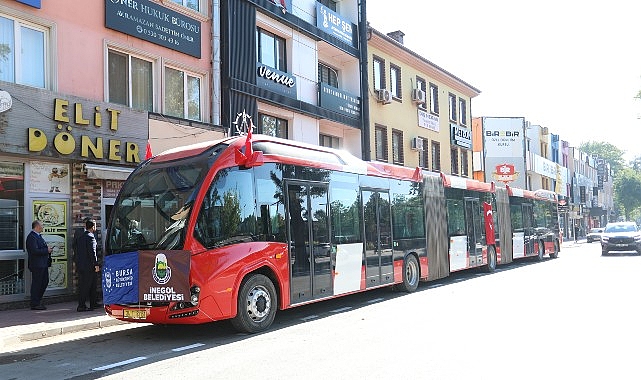 İnegöl’de Metrobüs İçin Test Sürüşü Yapıldı Bursa Büyükşehir Belediyesi ve İnegöl Belediyesi öncülüğünde alternatif toplu ulaşım