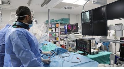 İzmir Bakırçay Üniversitesi, sağlık alanındaki teknolojik altyapısını güçlendirmeye yönelik yatırımlarına
