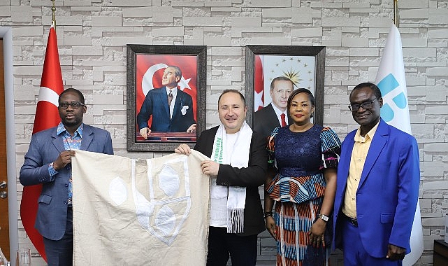 İzmir Bakırçay Üniversitesi, Fildişi Sahili Félix Houphouët-Boigny Üniversitesi Heyetini Ağırladı İzmir Bakırçay Üniversitesi, Erasmus+ KA171 Programı kapsamında ortak üniversiteleri arasında