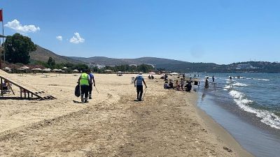 Yaz sezonuyla birlikte ziyaretçi yoğunluğu artan Pamucak ve Pananos sahillerinde
