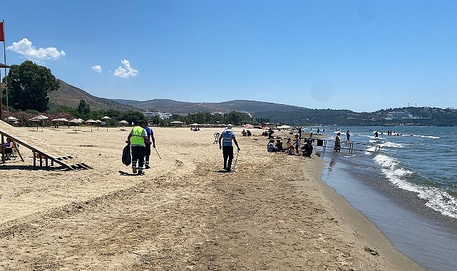 İzmir Büyükşehir Belediyesi iş birliğiyle Efes Selçuk sahillerinde temizlik mesaisi devam ediyor Yaz sezonuyla birlikte ziyaretçi yoğunluğu artan Pamucak ve Pananos sahillerinde