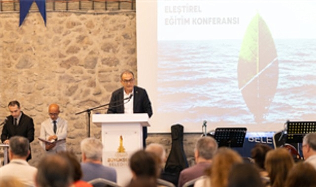 İzmir’deki uluslararası eleştirel eğitim zirvesi başladı İzmir Büyükşehir Belediyesi’nin ev sahipliğinde 5 Temmuz’a kadar devam edecek
