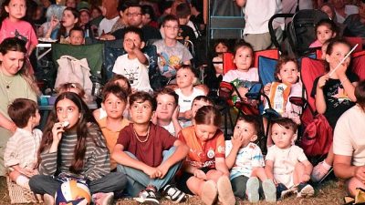 İznik Belediyesi dördüncüsünü gerçekleştirdiği yaz etkinlikleri animasyon film gösterimiyle başladı.